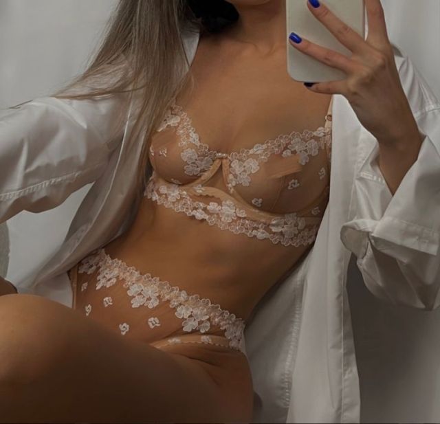 Индивидуалка Айсылу Советский Фотография 