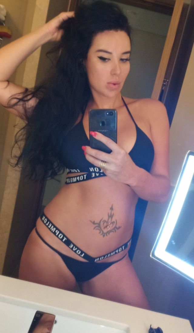 С сюрпризом Елена  Ново-Савиновский Фотография 