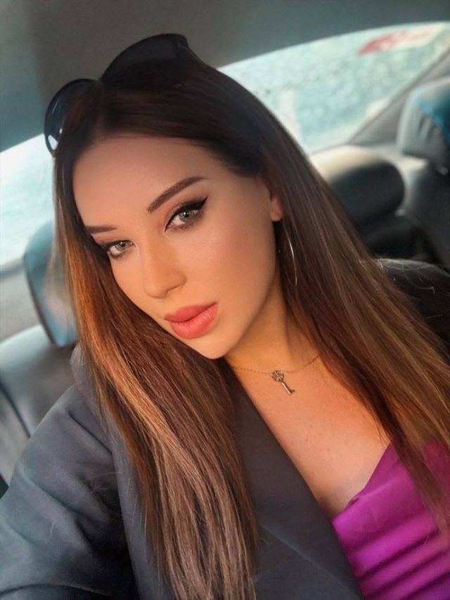 С сюрпризом Елена  Ново-Савиновский Фотография 