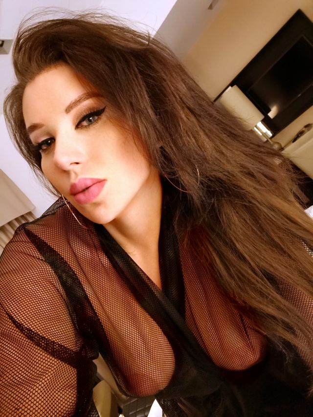 С сюрпризом Елена  Ново-Савиновский Фотография 